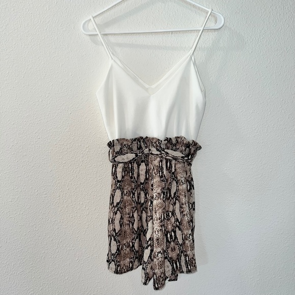 NWT Fashion Nova Not No Snake Snake Print Romper Size small - Picture 6 of 7
